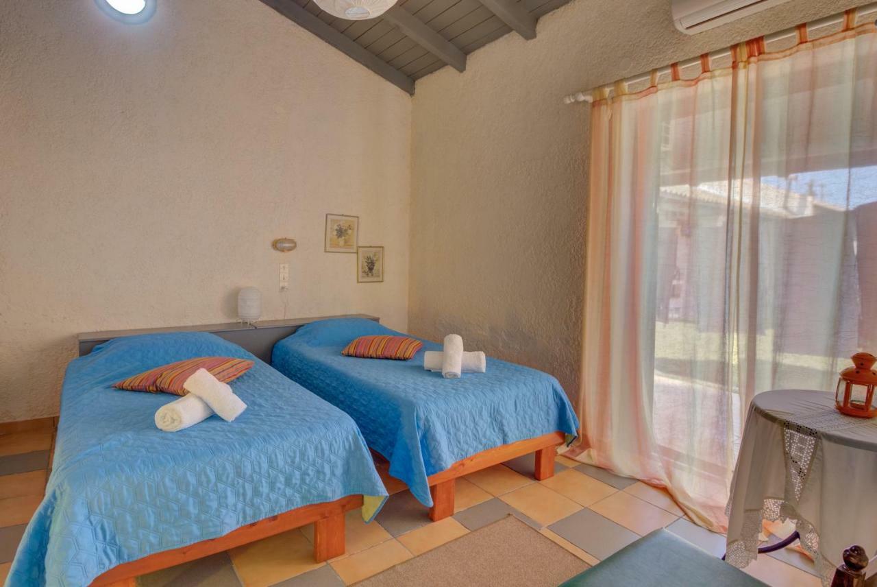 Lefkes Apartments อาคาราวี ภายนอก รูปภาพ