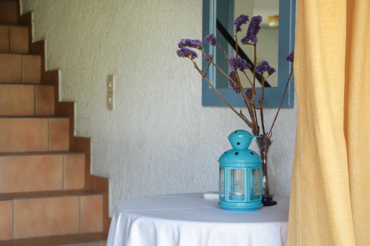 Lefkes Apartments อาคาราวี ภายนอก รูปภาพ